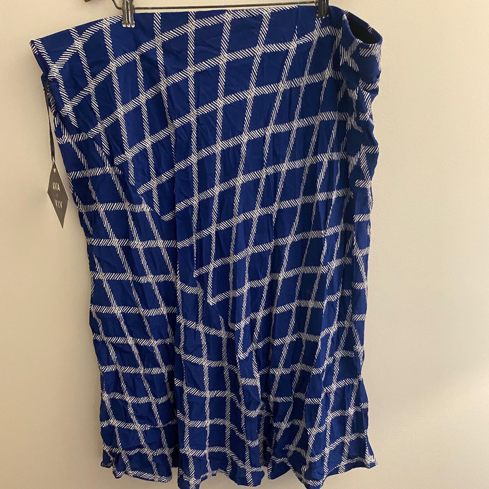 Dark blue and white size 2x Target Skirt